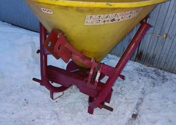 Lejek do nawozów rozsiewacz
