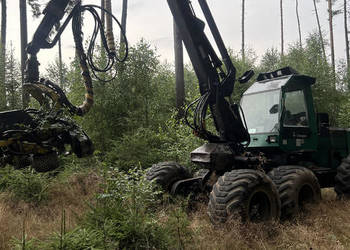 Timberjack 1270 harvester
