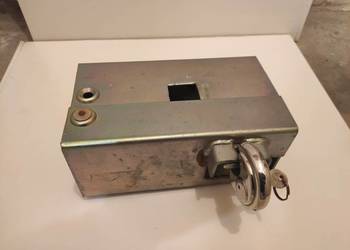 Zabezpieczenie antykradzieżowe - blokada zaczepu przyczepy