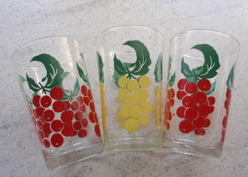 Szklanki malowane z czasów PRL-u