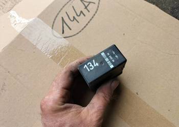 Przekaźnik Sterownik świec żarowych VW AUDI SEAT134 357906123 05340200