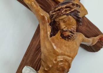 Krzyż rzeźbiony w drewnie 50 cm