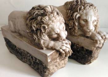 Para lwiatek z marmuru