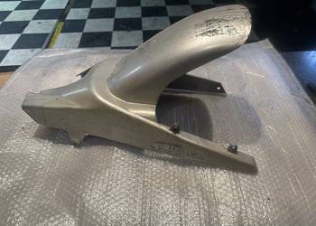 Honda CBR 600F 600 F Błotnik Nadkole Osłona łancucha V115