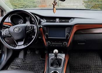 Toyota avensis 2015 Diesel uszkodzona