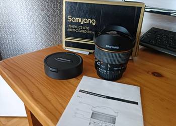 Obiektyw Samyang Nikon F 8mm F/3,5 UMC Fisheye CS - RYBIE OKO - KOMPLET