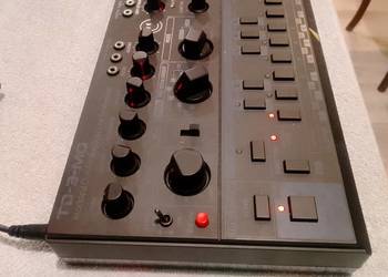 Behringer TD-3 MO black - synth analogowy na gwarancji
