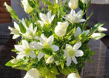 Kompozycja wiosenna nagrobna