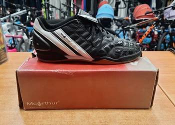 Buty halowe McArthur ( rozmiar 38 )