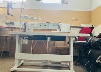 Maszyna stebnówka dwuigłówka długoramienna z potrójnym transportem