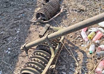 Wał posiewny uprawowy