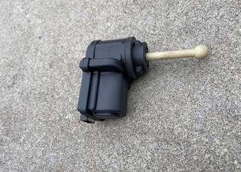 Silniczek Regulacji Reflektora Lampy 24V Mercedes 38000692 Silniczek Regulacji Reflektora Lampy 24V Mercedes 38000692