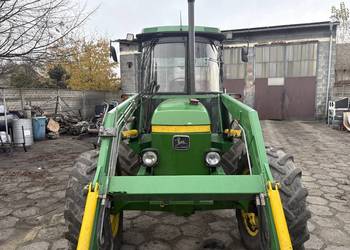 John Deere 2140 z ładowaczem