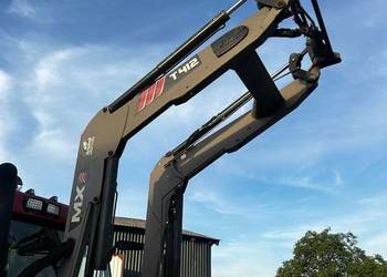 Tur ładowacz czołowy Mailleux MX T412 FITLOCK w raz z adaptacją do CASE MX