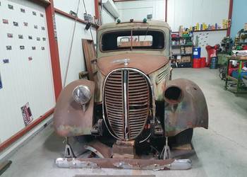 Rat rod hot rod truck 1939 V8 chevy ford szczur S10 rolling chassis LS swap