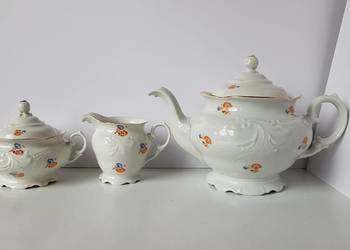 Trio: mlecznik, cukiernica, dzbanek / imbryk Fryderyka KPM, porcelana PRL