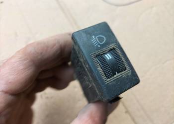 PRZEŁĄCZNIK REGULACJI ŚWIATEŁ AUDI A4 B5 8D0941301
