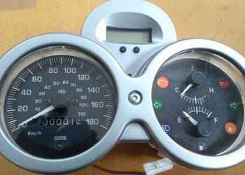 NOWY LICZNIK PRĘDKOŚCIOMIERZ PIAGGIO BEVERLY 125 200
