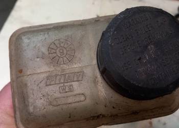 zbiorniczek płynu hamulcowego PRL z epoki ori