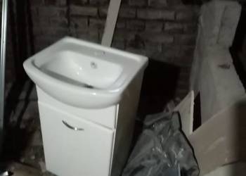 Szafka z umywalką do łazienki stojąca
