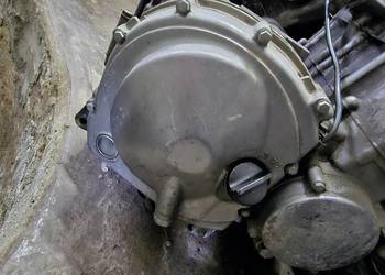 Kawasaki ZZR 600 pokrywa sprzęgła wysprzęglik zzr600 kapa prawa dekiel