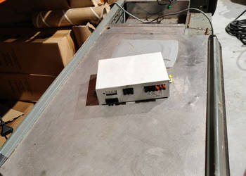 Boks kasowy SIDAC Geometrica z taśmą, przenośniekiem z instrukcją i sterow…