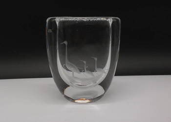 Wazon szklany Kosta Boda z trawionym motywem ptaków