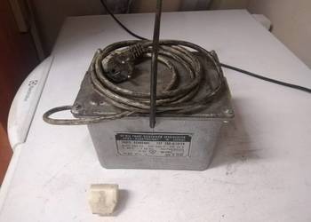 Transformator ochronny 220 V / 24 V AC w obudowie