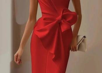Zjawiskowa Czerwona Sukienka z Kokardą – Elegancja i Styl Premium