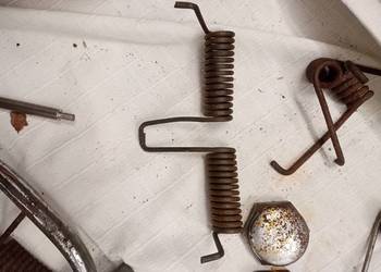 Sprężyny bagażnika shl gaz la