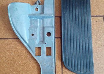 Audi 80 B4 Podnóżek Podstopnica 8A1864777A 8A1864775A