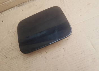 Suzuki Ignis FH 00-03 klapka wlewu paliwa czarny Z5J Suzuki Ignis FH 00-03 klapka wlewu paliwa czarny Z5J