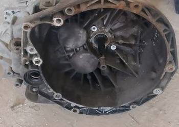 Skrzynia biegów Renault Trafic 1.9 do regeneracji luz na wybieraku