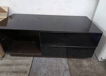 Zestaw ze szklanymi blatami (RTV + stolik)