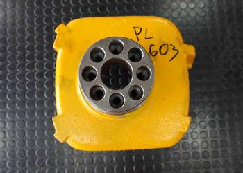 Lewa zwrotnica do maszyn JCB 3CX 4CX