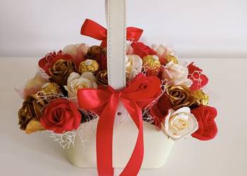 Flower box prezent ferrero kwiaty mydlane upominek dzień Babci imieniny