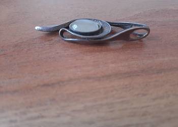 Wisiorek z białym kamieniem oko saurona