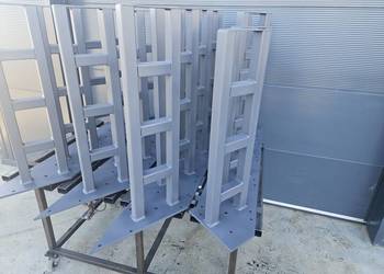 Stelaż schody pólkowe metalowe cena za 1 stopień