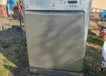 Zmywarka do naczyń Indesit uszkodzona