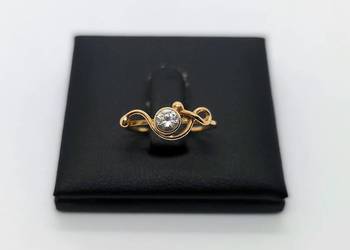 Złoty pierścionek próby 585 - 1,10g (Rozmiar 9)