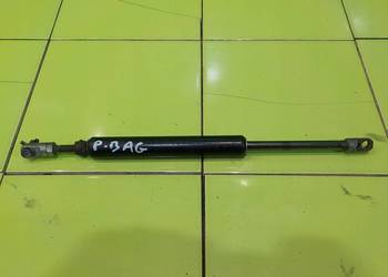 LANCIA BETA 2.0 B 83r COUPE 2D podnosnik klapy prawy tyl