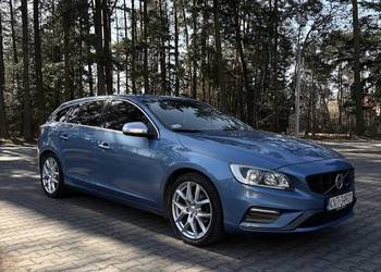 Volvo V60 2014 R-Design 136km 5cyl
