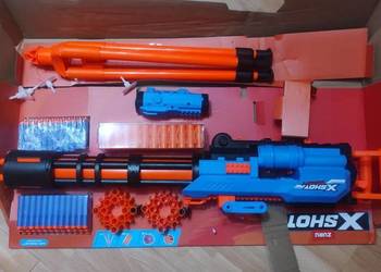 Wyrzutnia Strzałek Zuru Xshot X-Shot Insanity stojak