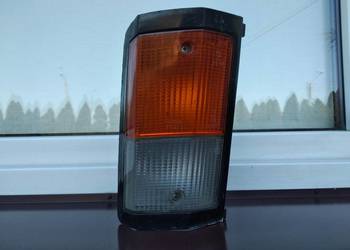 Fiat 125p kierunkowskaz kierunek migacz prawy pasażera lampa postojowa