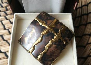 Broszka zawieszka, wisior, metal