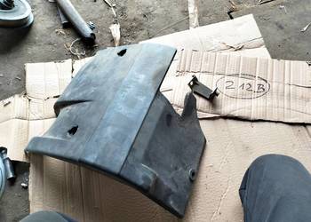 AUDI 80 B4 80B4 1.9TDI OSŁONA SILNIKA + UCHWYT OSŁONY 028103935