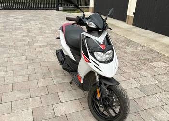 Skuter aprilla sr50
