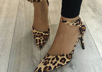 (41/42) Panterkowe czółenka szpilki wieczorowe z zapięciem, NOWE