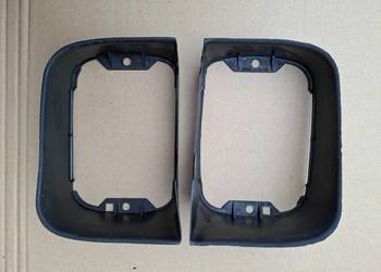 Wewnętrzne plastikowe ramki reflektorów przednich Fiat 126p Maluch