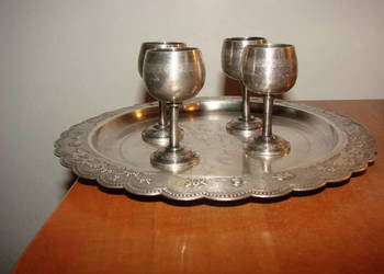 taca z kieliszkami, plater